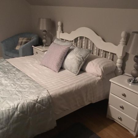 קלנקולומבקיל Shashas Apartment Gleanndobhar מראה חיצוני תמונה